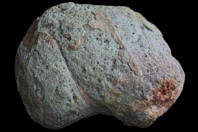 Agate with a bold Fortification edge and crystal centre (2.2 kg)