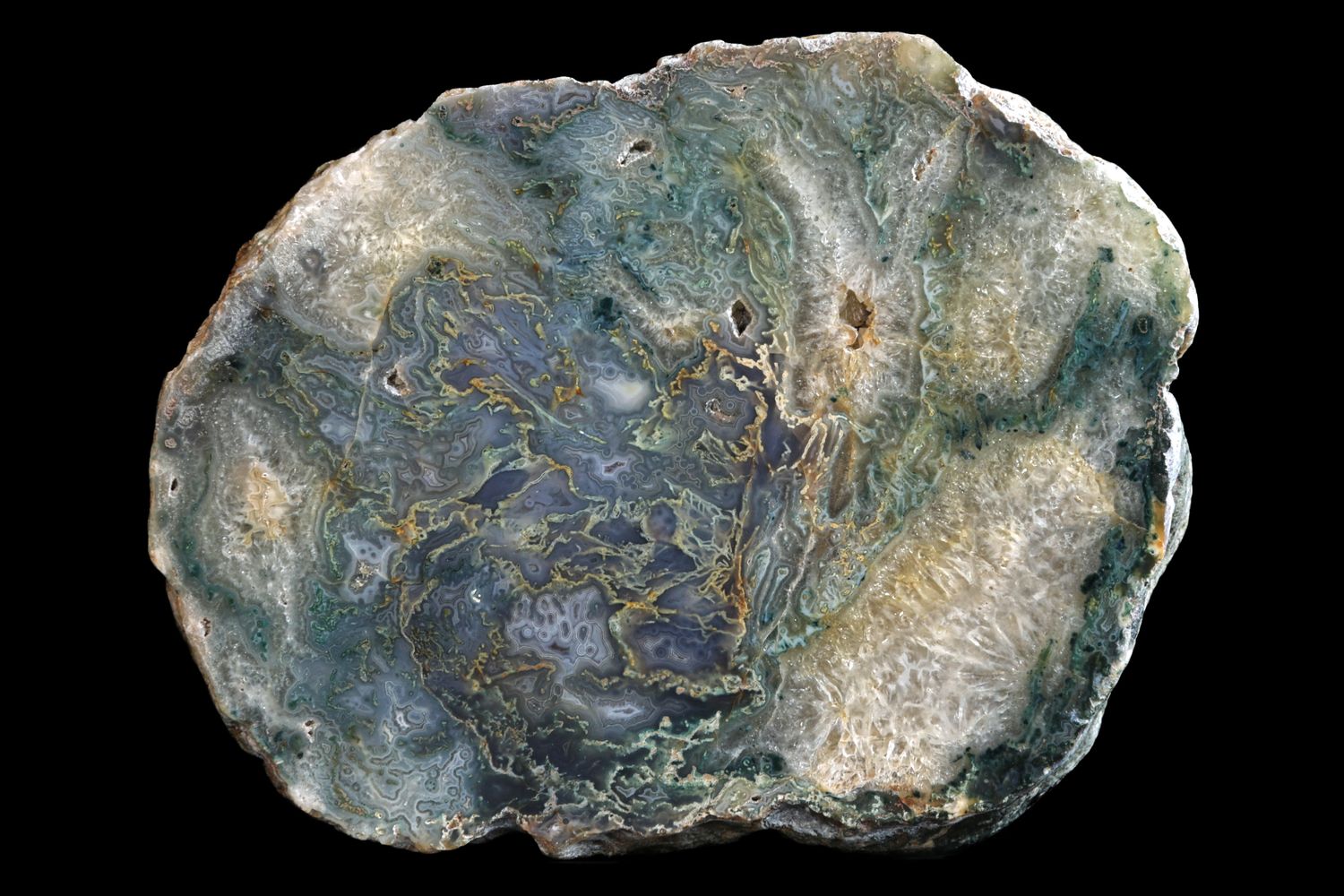 Multi Centred Fortification Moss Agate.  Crystal Centres around the outside of the Agate  (1.98 kg)