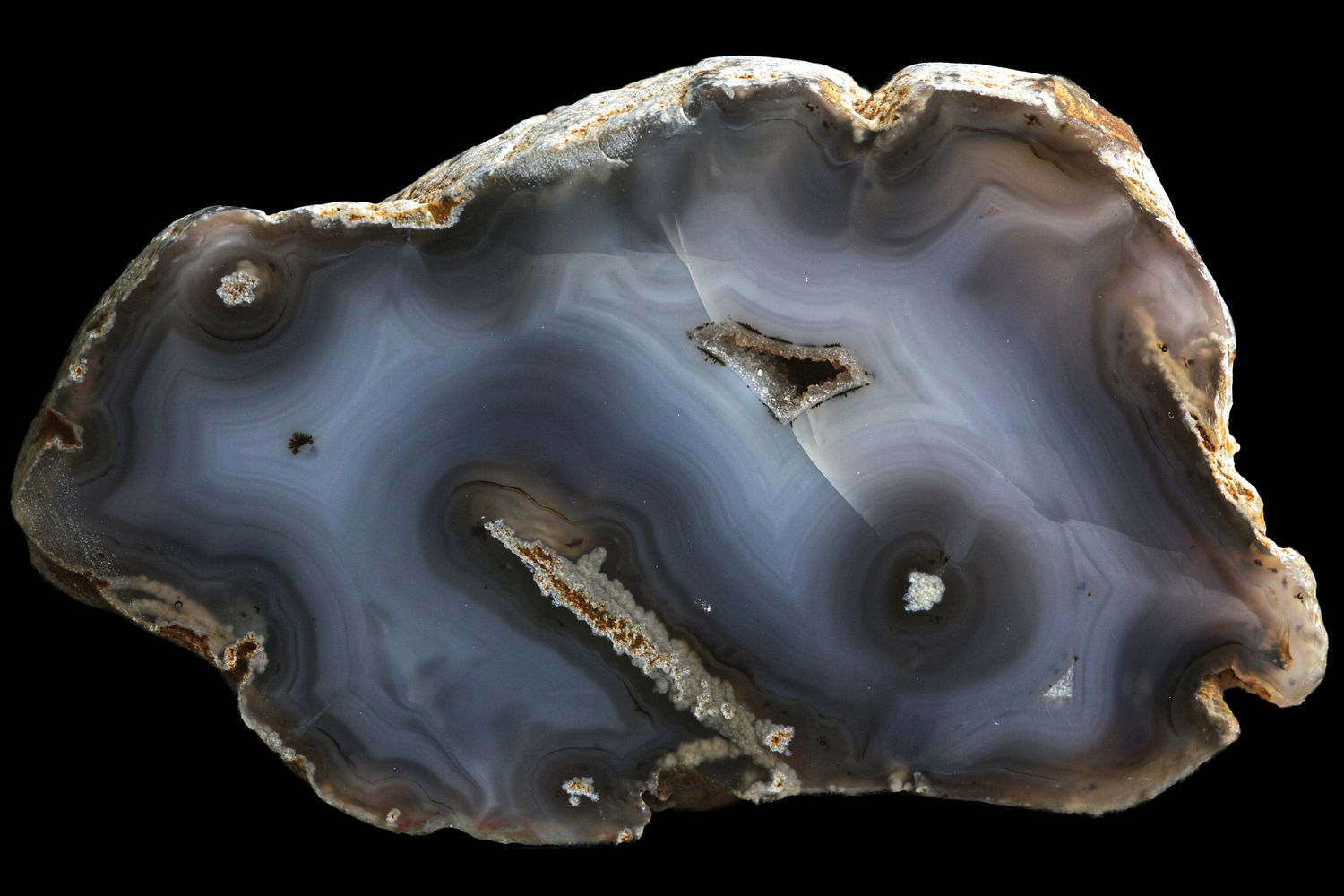 Fortification Agate with a bulls eye &amp; mossy inclusions &amp; small Crystal Geode in the centre