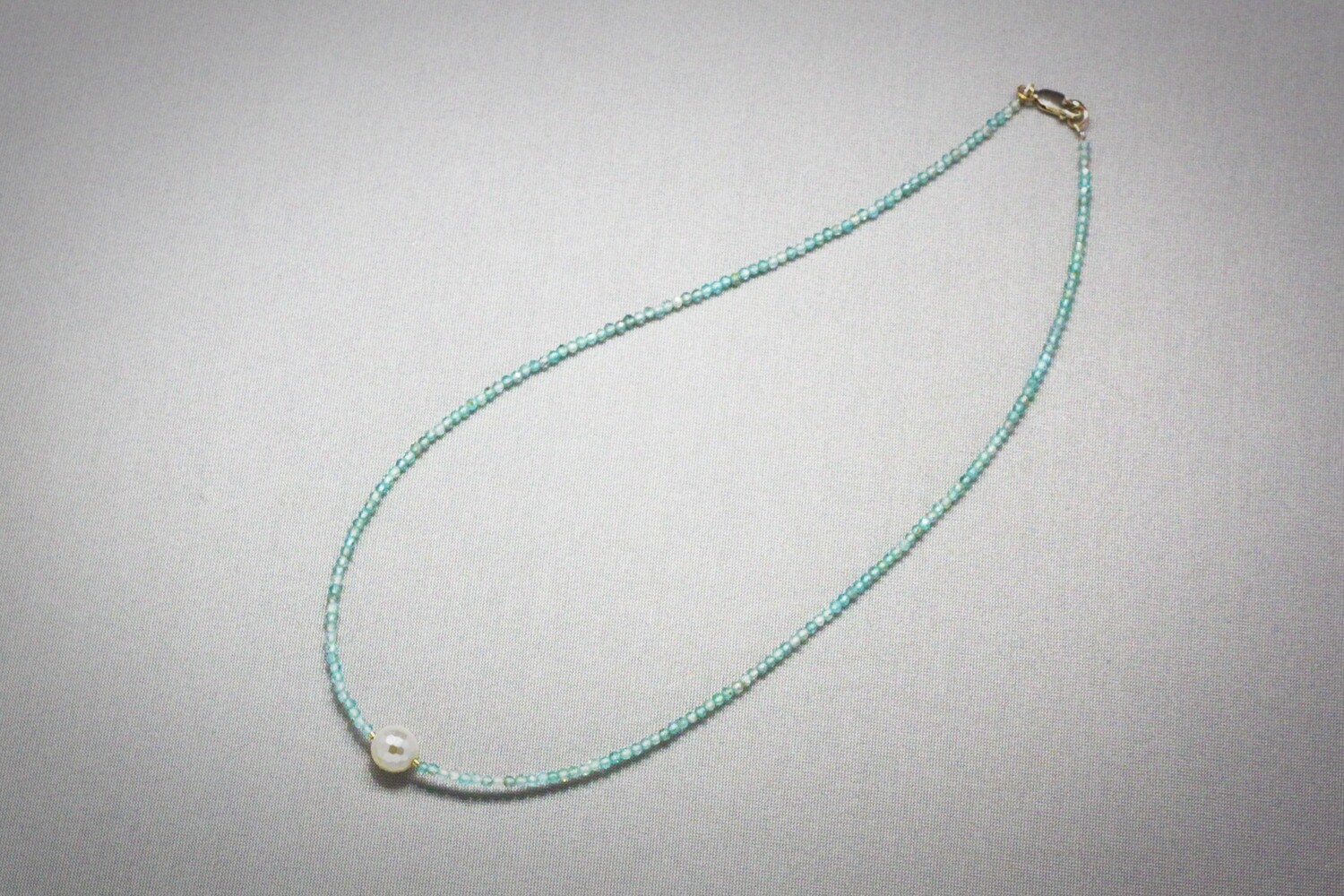 Aquamarine, pearl and gold necklace