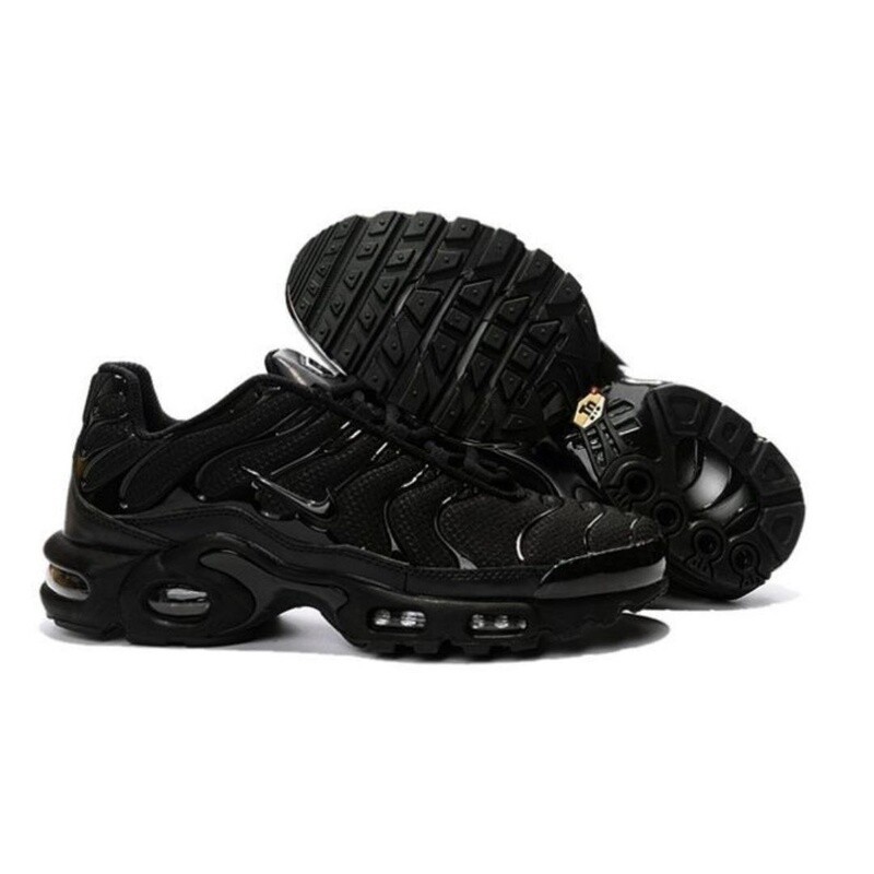 AIR MAX PLUS