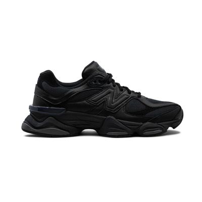 NEW BALANCE 9060 TRIPLE BLACK LEATHER