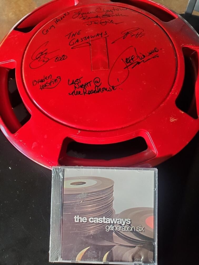 The Castaways signed Hubcap The Castaways signed Hubcap