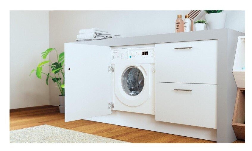 Indesit BIWMIL71252UKN- 7kg Integrated Washing Machine.
