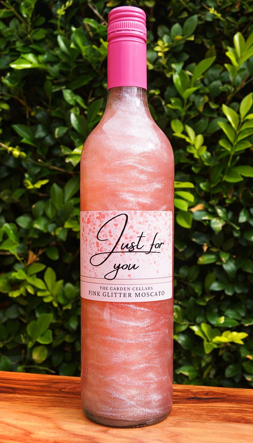 Pink Glitter Moscato, Label: Just for You
