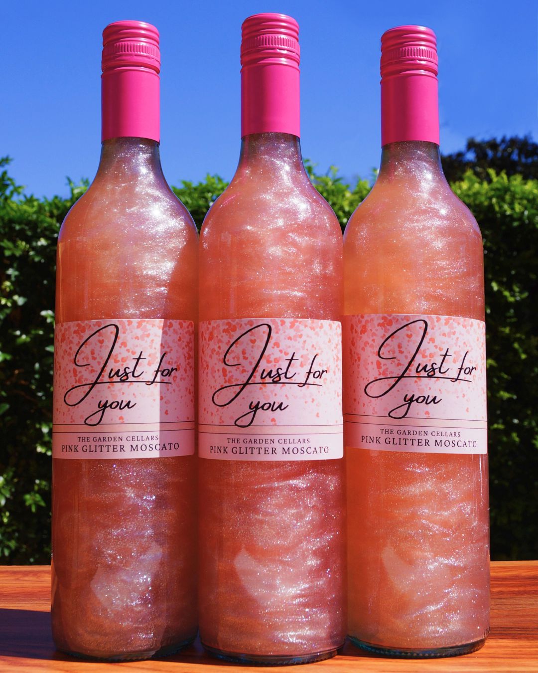 Pink Glitter Moscato, Label: Just for You
