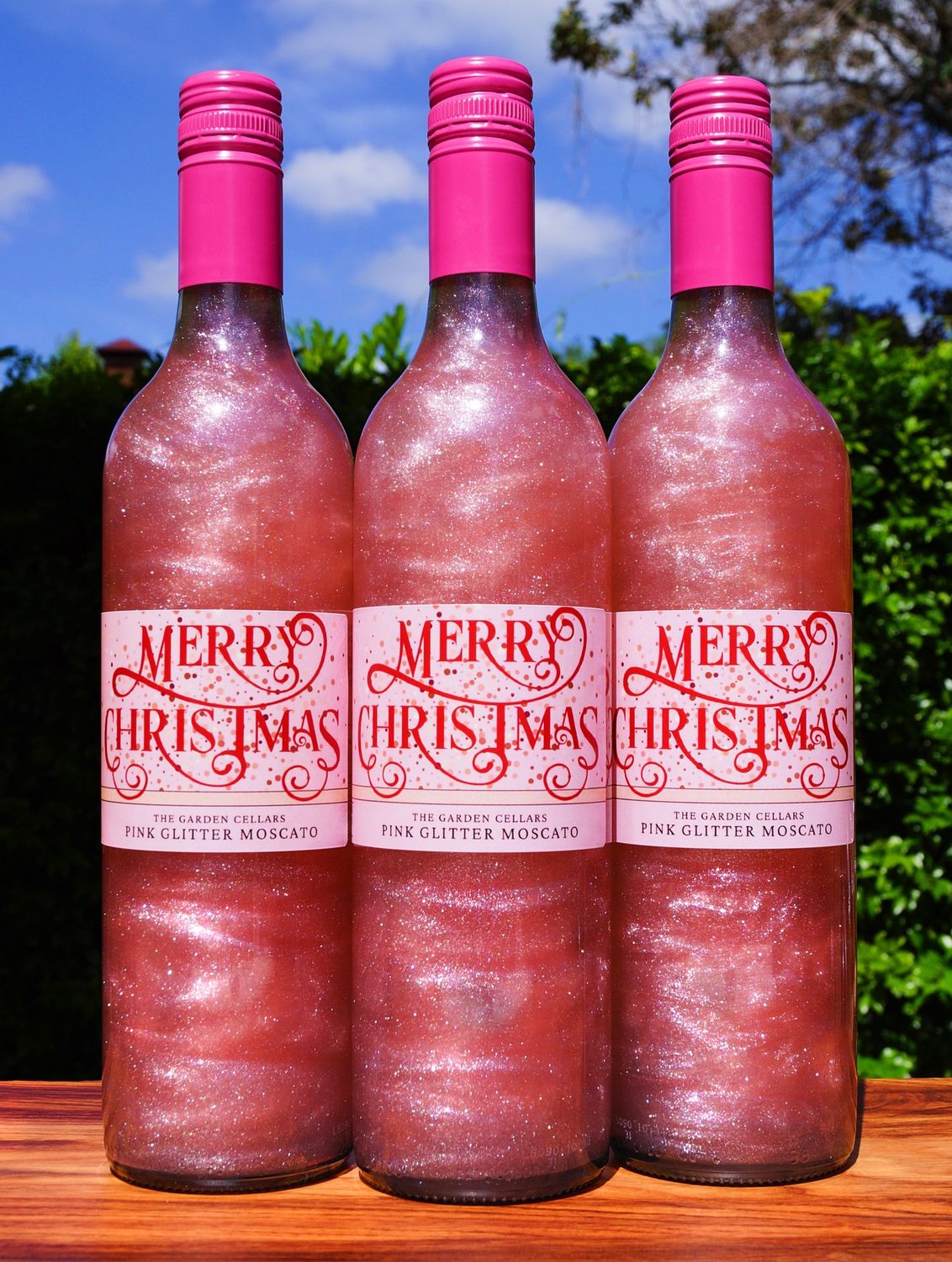 Pink Glitter Moscato, Label: Merry Christmas