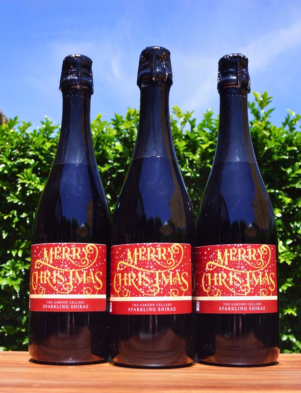 Merry Christmas Sparkling Shiraz
