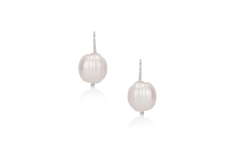 Circle Pearl Dangles