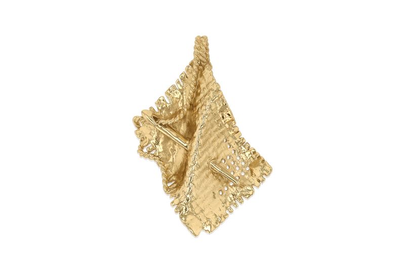 Needle &amp; Swatch Pendant Bronze