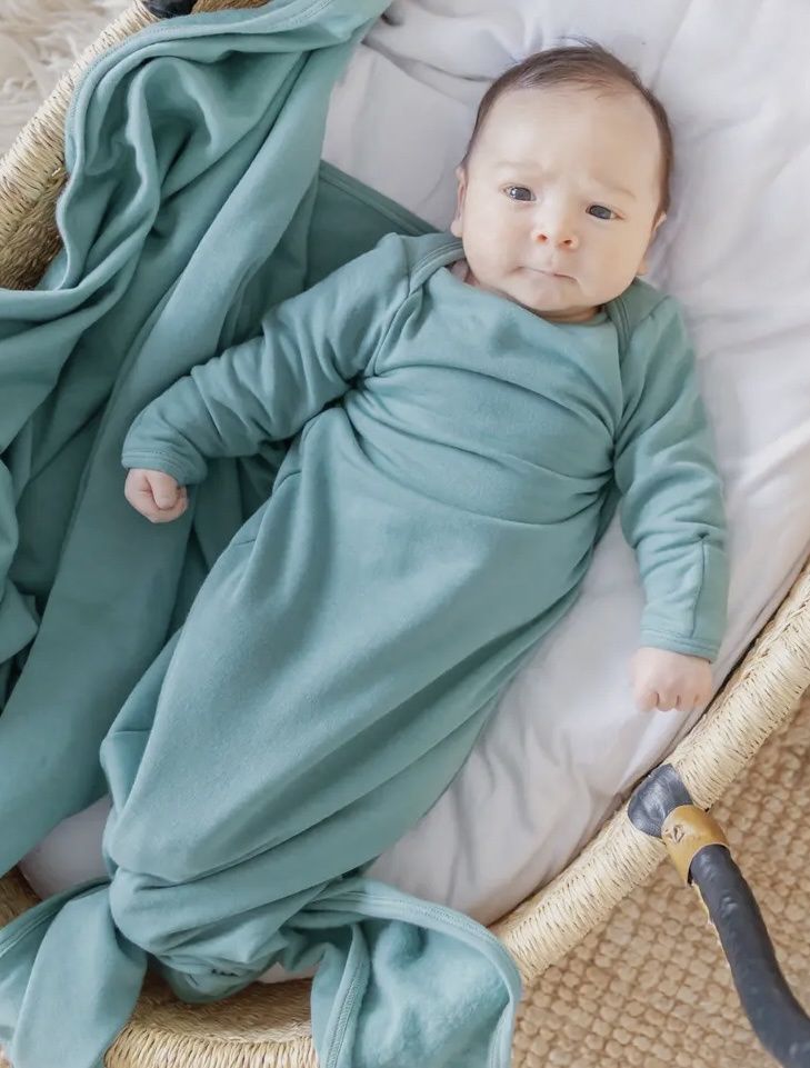 Everett Nodo Gown