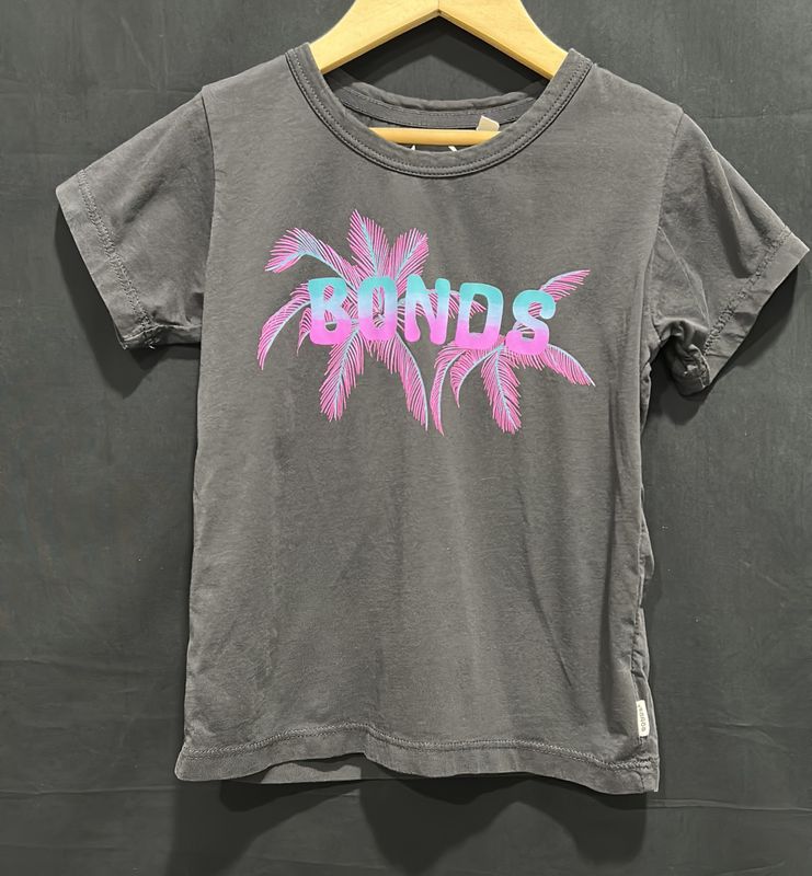 5 Bonds Palm Tree Tshirt