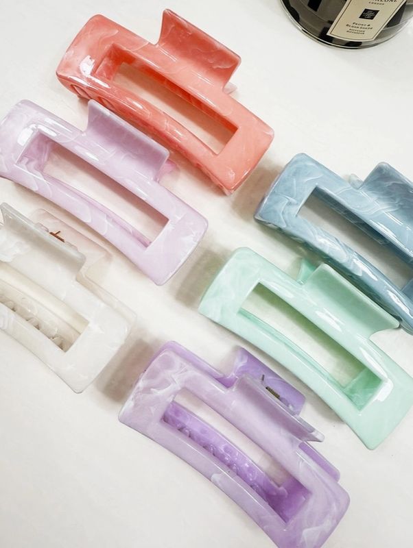 Fresh Tone Claw Clip