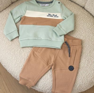 Dirkje 2pc Mint Sweatshirt Set