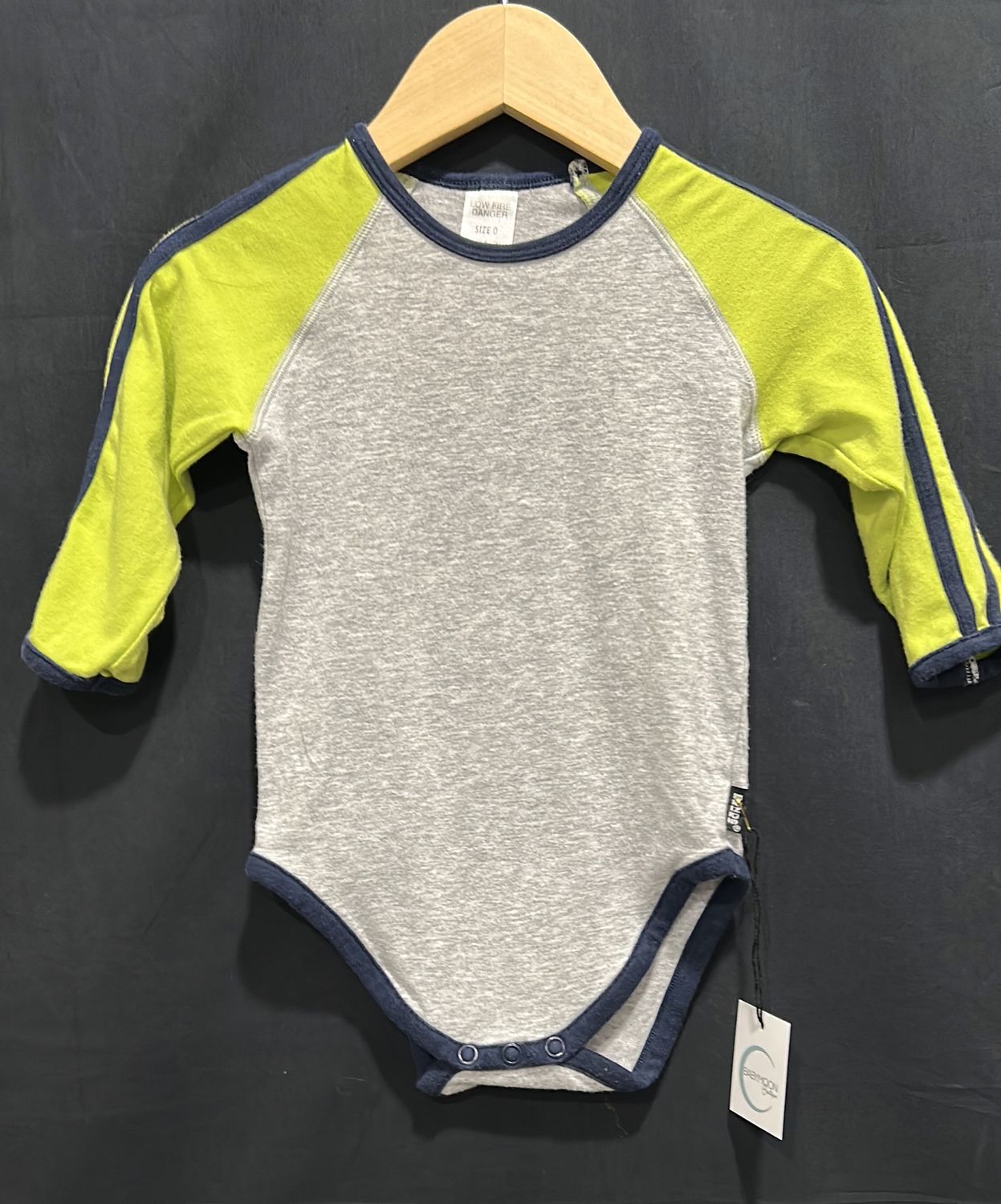 6-12m Bonds Grey Onesie 