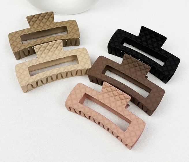 Embossed Reg Claw Clip