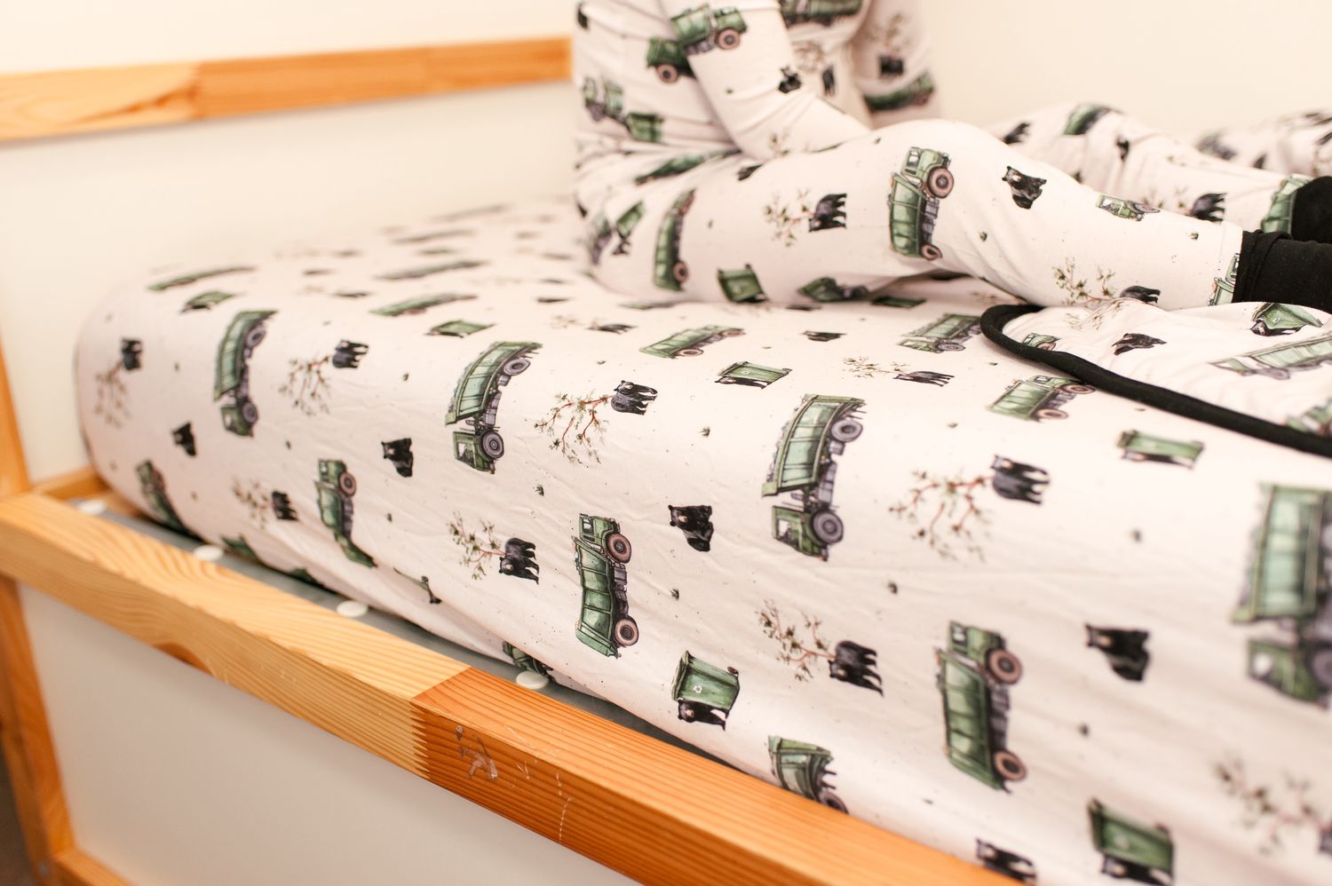 Trash Truck Crib Sheet