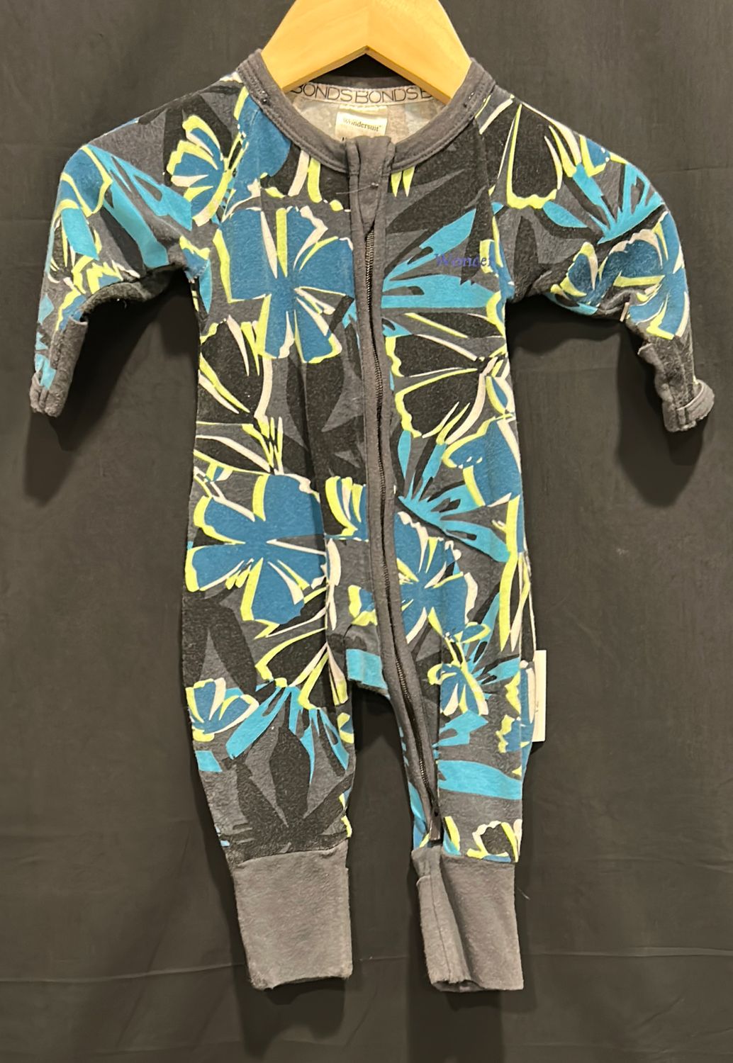 Used Newborn Bonds Grey Tropical Sleeper