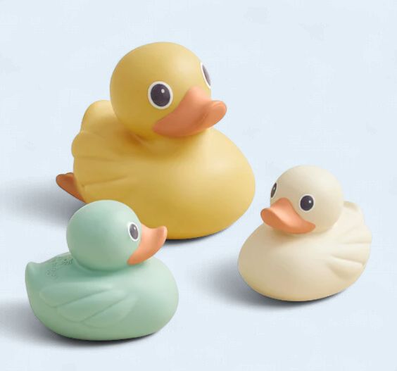 Itzy Ducky Family Bath Toy