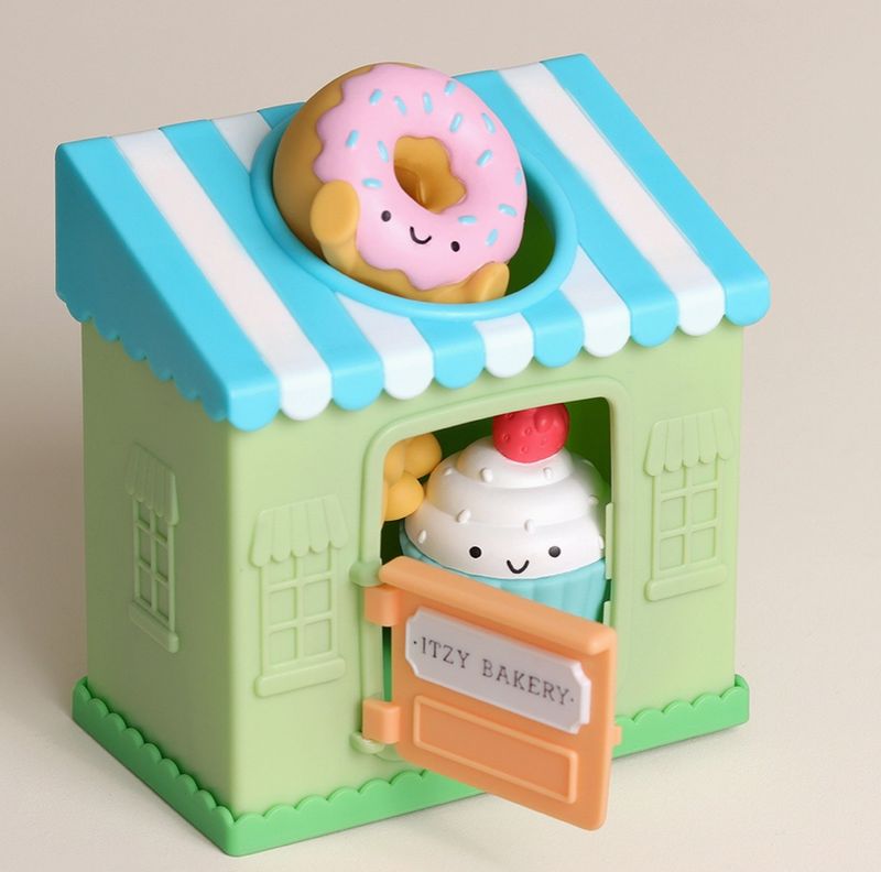 Itzy Play Bakery Toy