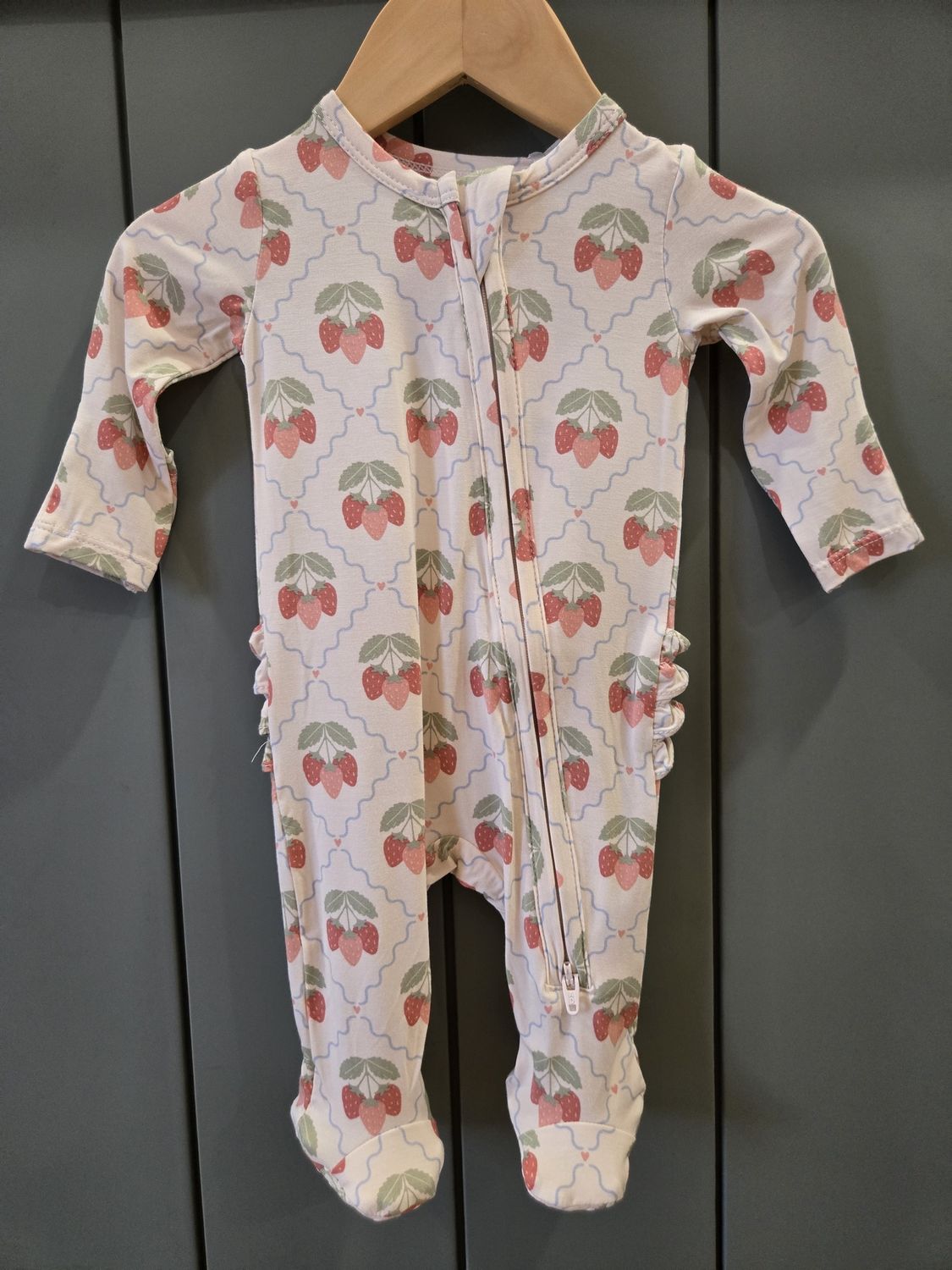 Sweet Strawberries Ruffle Footie, Size: NB