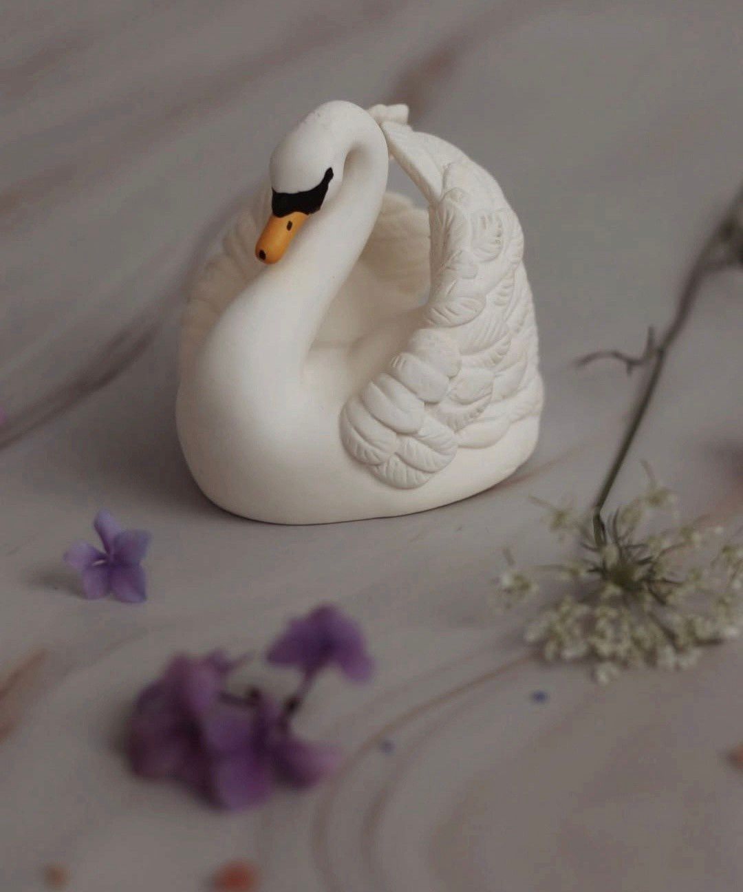 Bath Swan- White