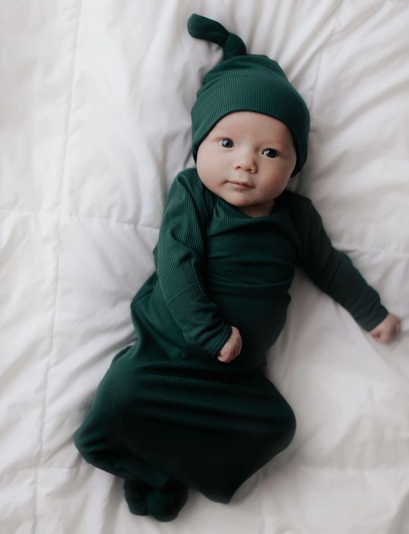 Forest Green Ribbed Knotted Baby Gown With Hat