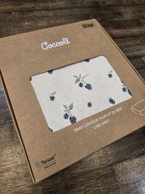 Blackberries Crib Sheet