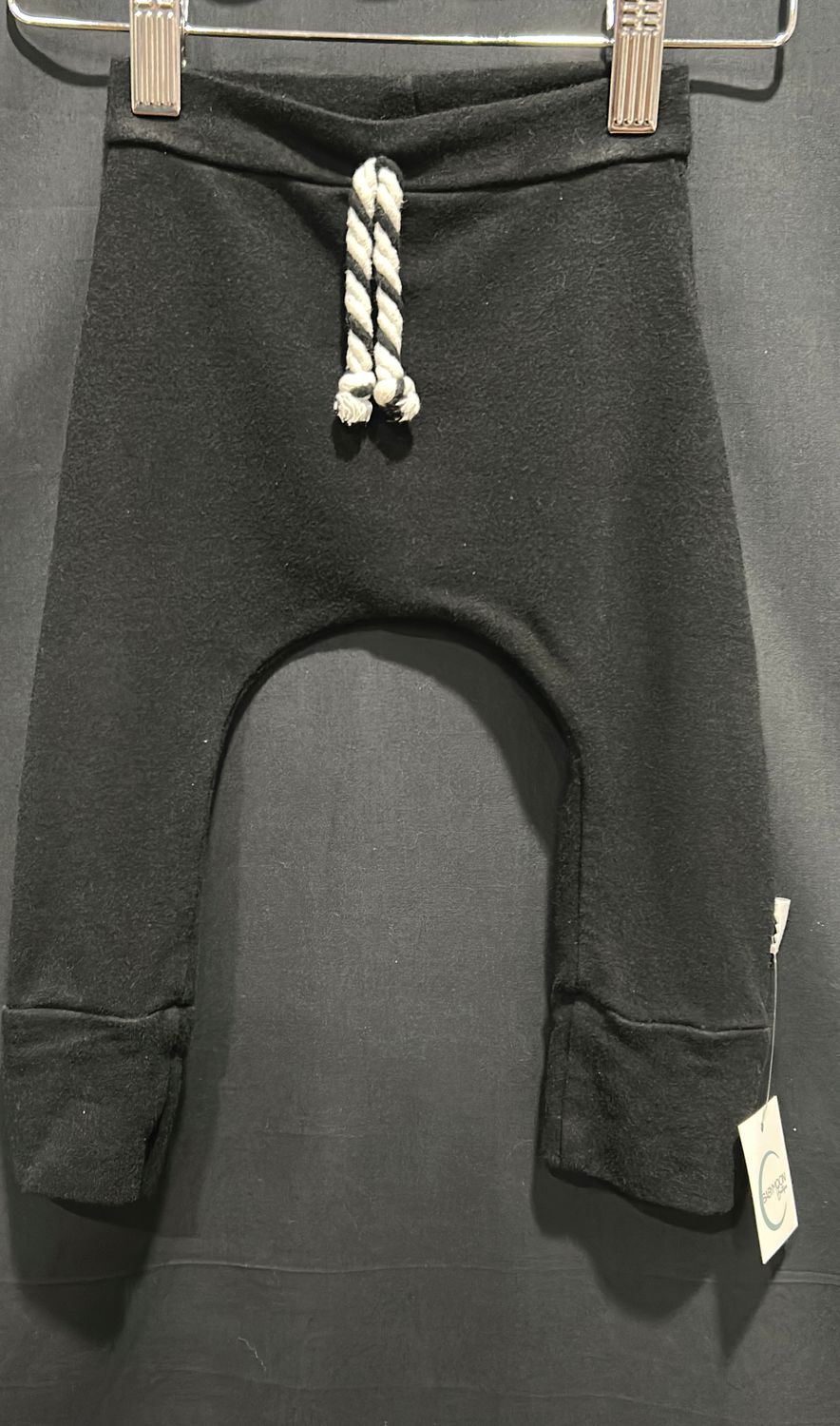 Used 1T North Kinder Black Joggers