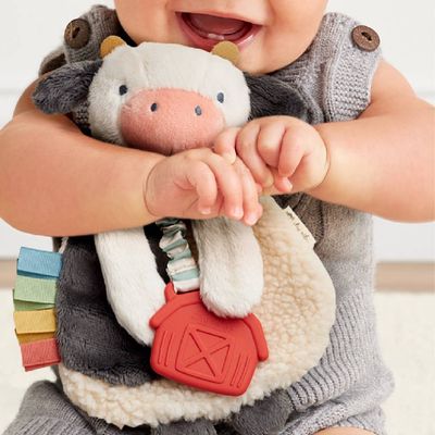 Itzy Friends Lovey™ Plush: Carmen The Cow