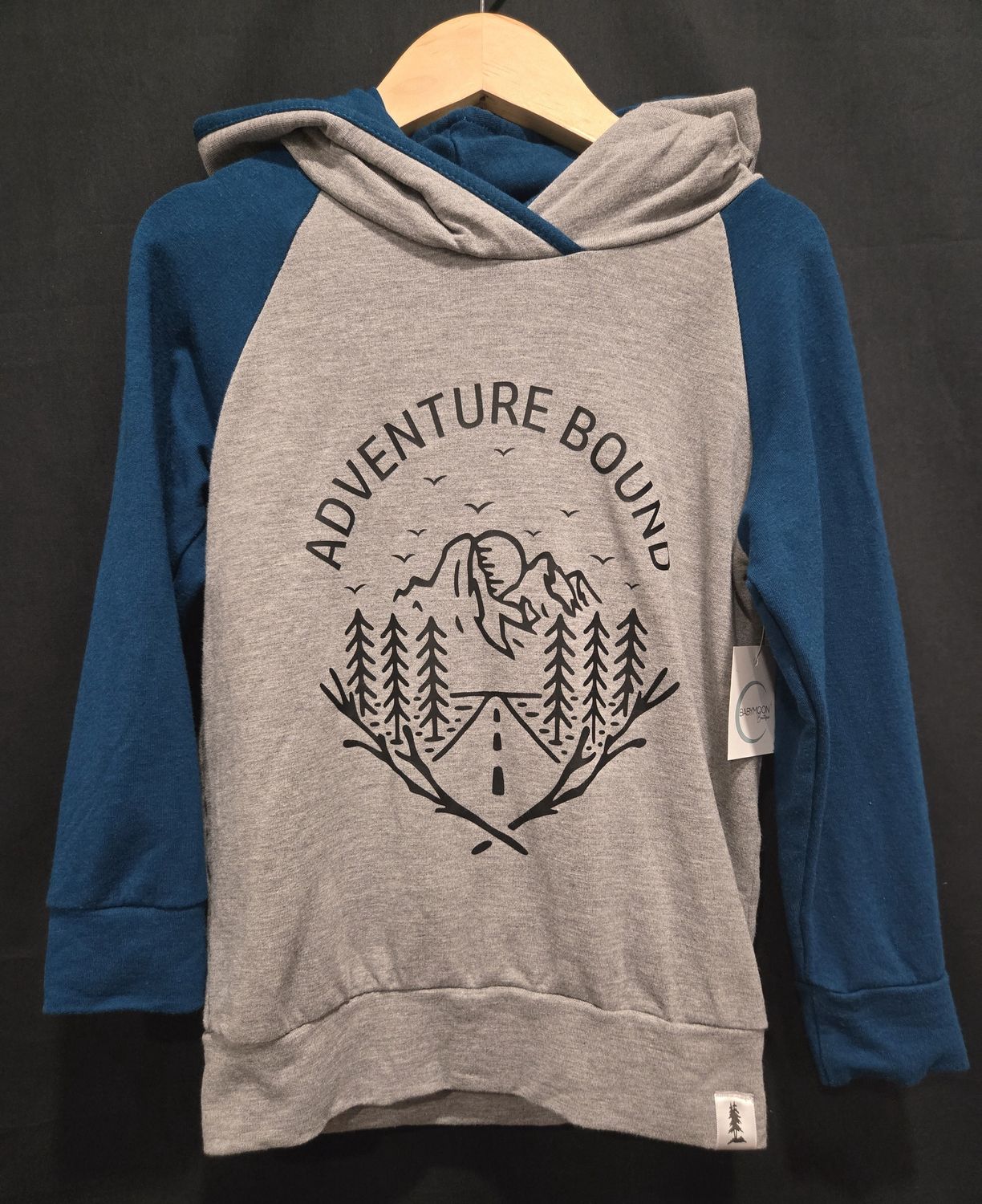 Used 2T Boreal Babe Adventure Hoodie