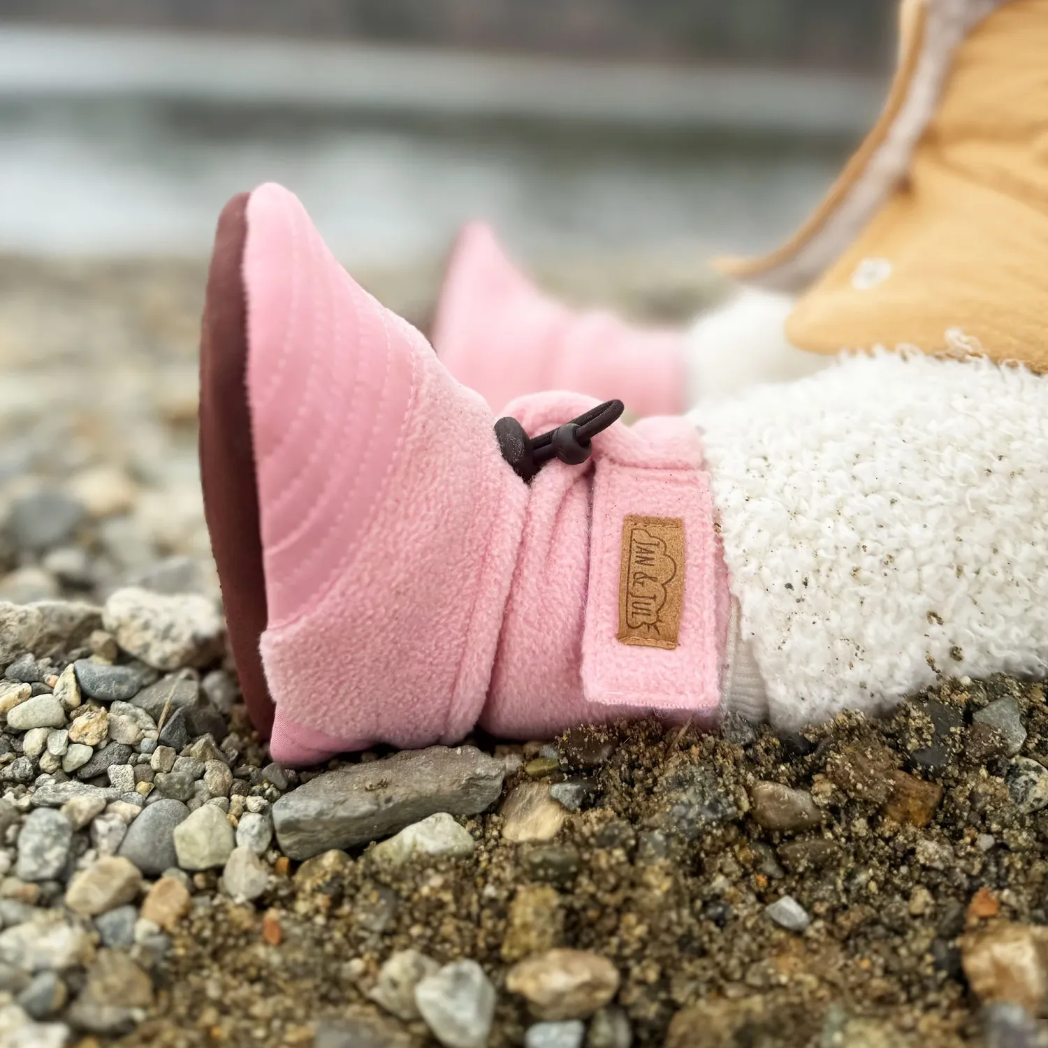 Dusty Pink Baby Stay Put Cozy Booties