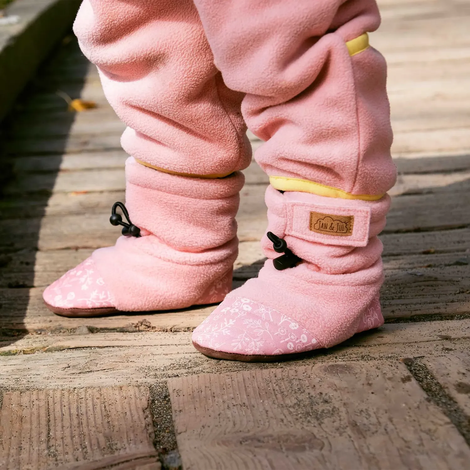 Prairie Flowers Baby Stay Put Cozy Booties