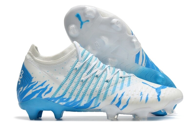 Soccer boots