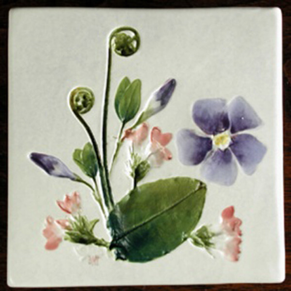 Trivet or Tile 4.25&quot; Mayflower Vinca