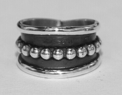 SILVER BEAD RING NAVAJO-TOM HAWK SIZE 10