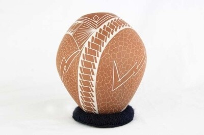 MATA ORTIZ ETCHED RED VASE-ELAINE LUCERO MATA ORTIZ ETCHED RED VASE-ELAINE LUCERO