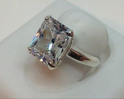 SILVER 10X12MM WHITE CZ RING KWH12