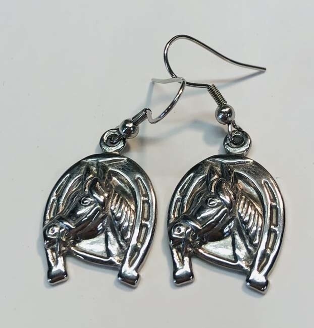 *STAINLESS HORSE EARRINGS FJE04