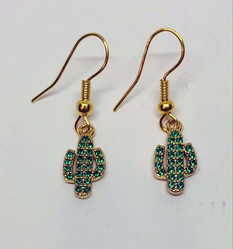 GOLD STAINLESS SAGUARO CZ EARRINGS FJEN3