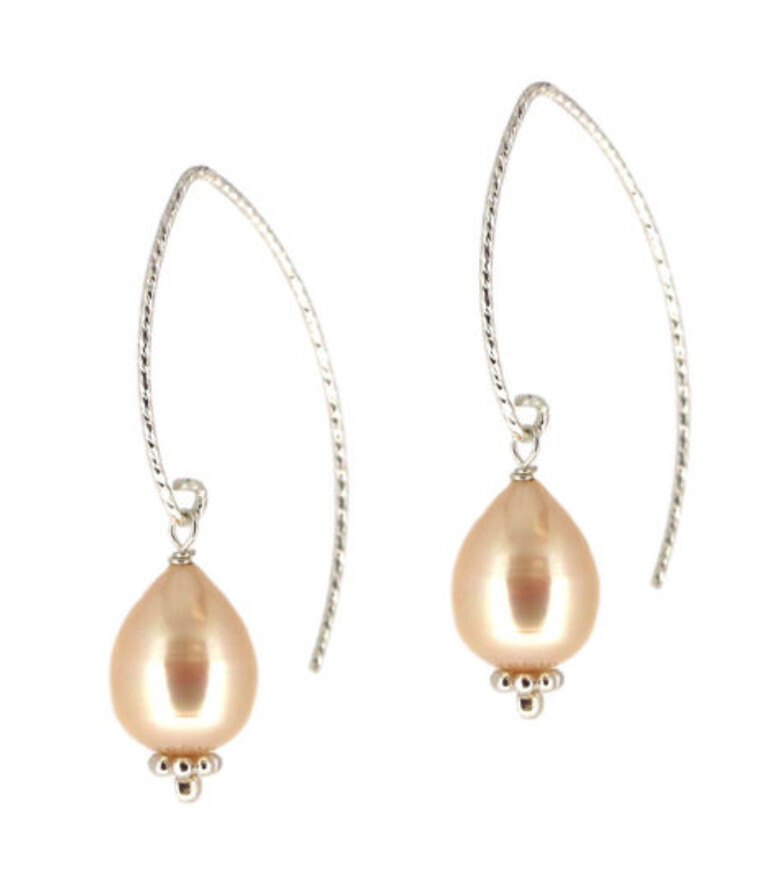 SILVER TEXTURED &amp; TEARDROP PEARL EARRINGS