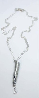 SILVER CAST POD & CZ NECKLACE SILVER CAST POD & CZ NECKLACE