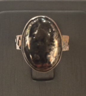 SS 5MM HMRD RING W/17X13MM PYRITE