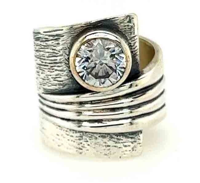 **SILVER OXIDIZED CZ WRAP RING SIZE-6