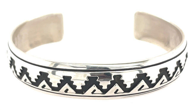SILVER CUFF BRACELET NAVAJO - T&amp;R SINGER