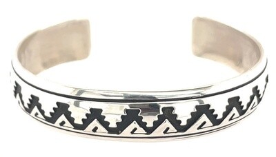 SILVER CUFF BRACELET NAVAJO - T&amp;R SINGER