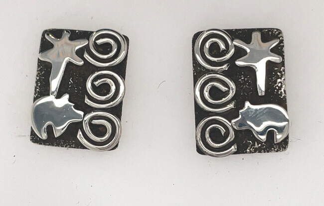 SS PST EARRINGS W/DRGNFLY, BEAR &amp; CIRL OF LIFE-ALEX SANCHEZ