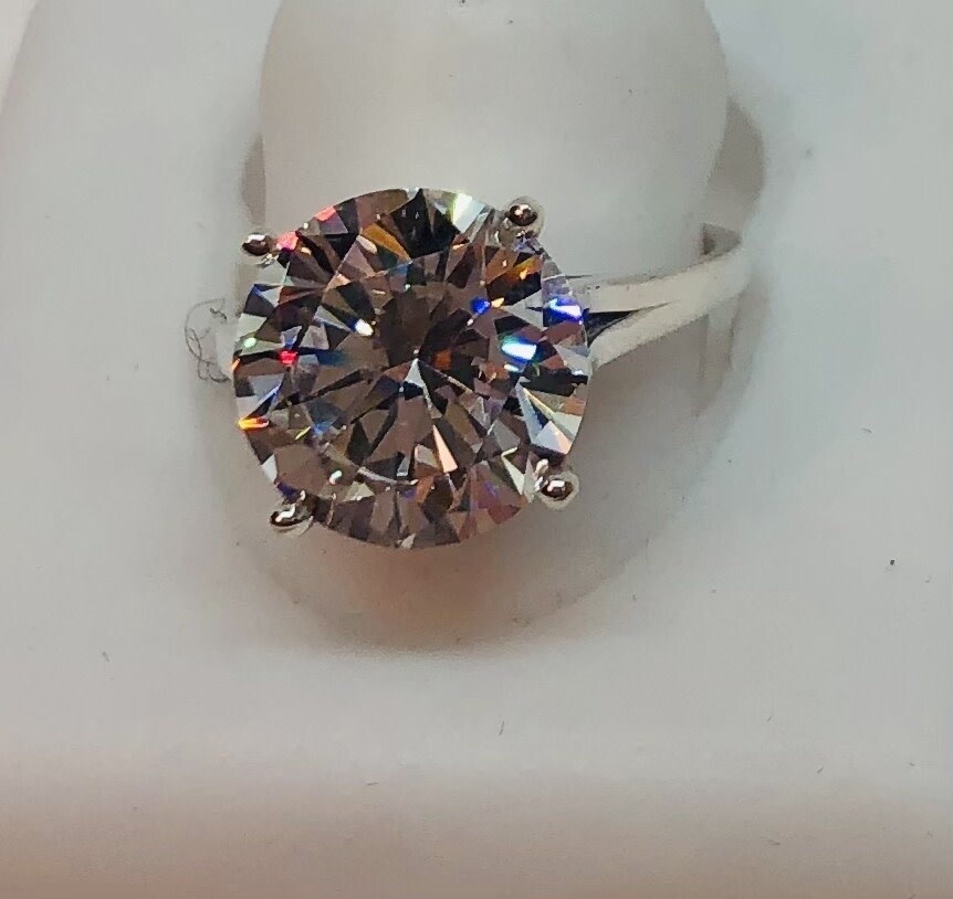 SILVER 12MM WHITE CZ RING KWH14-8