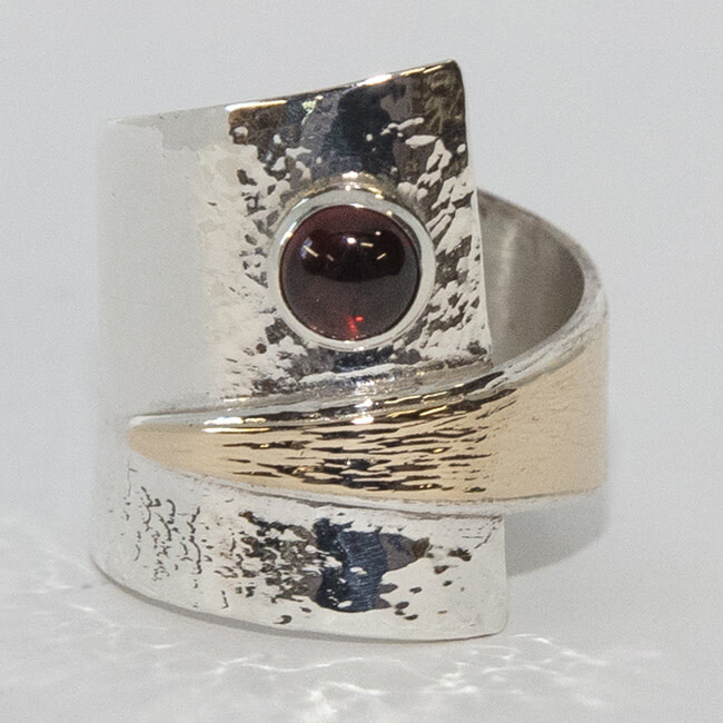 SILVER/14K GARNET WRAP RING-8.5