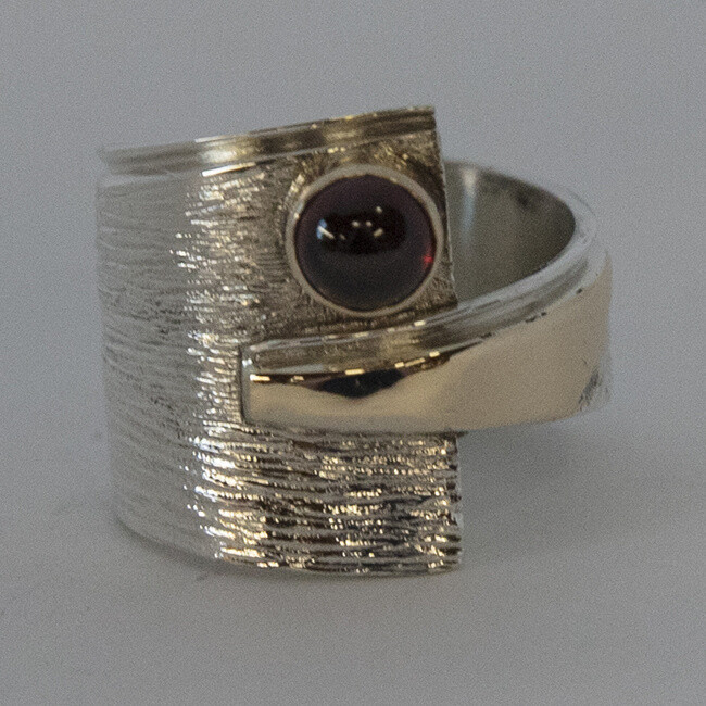 *SILVER/GOLD GARNET WRAP RING-9.5